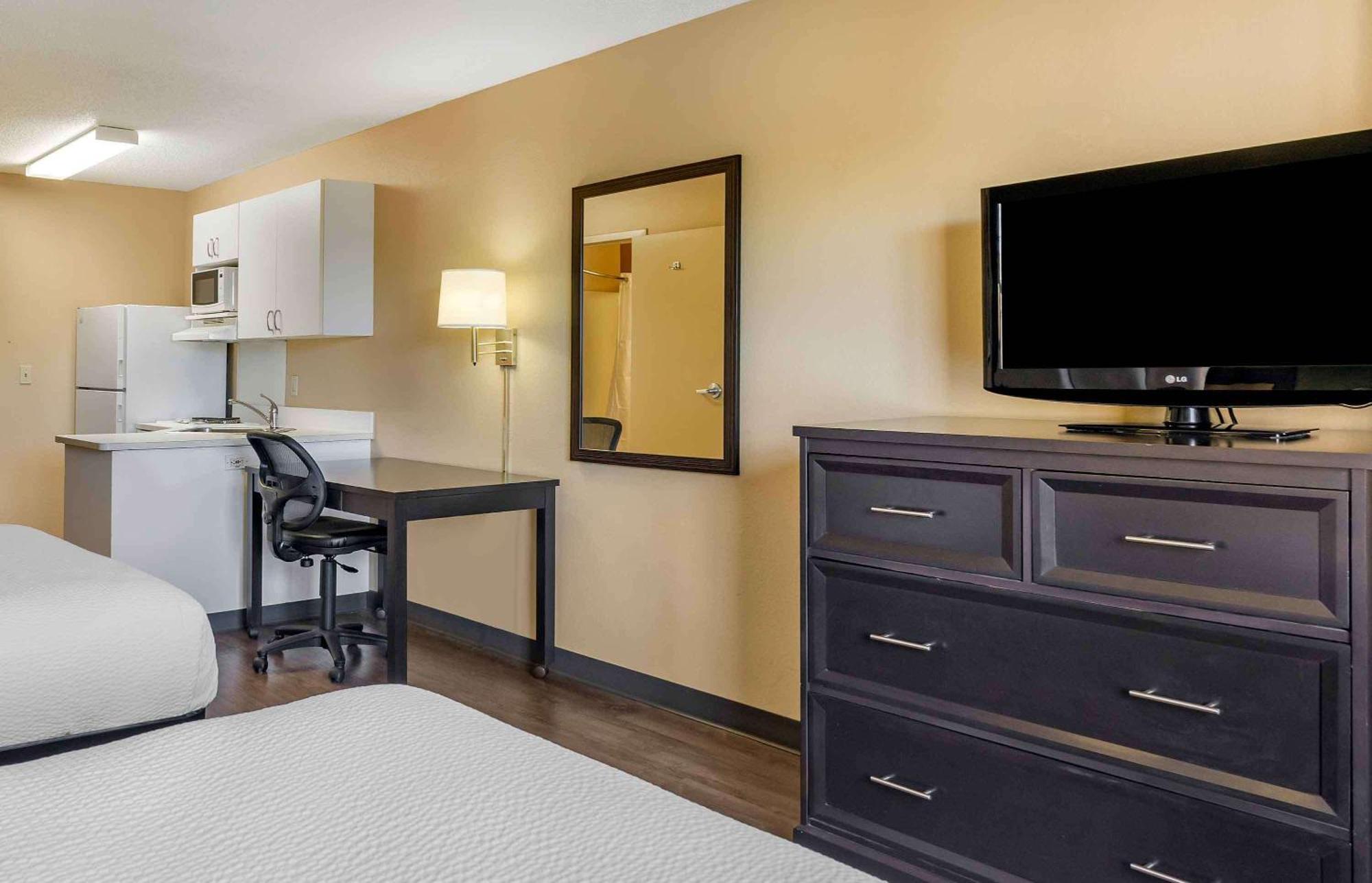 Extended Stay America Suites - St Petersburg - Clearwater - Executive Dr Largo Zewnętrze zdjęcie