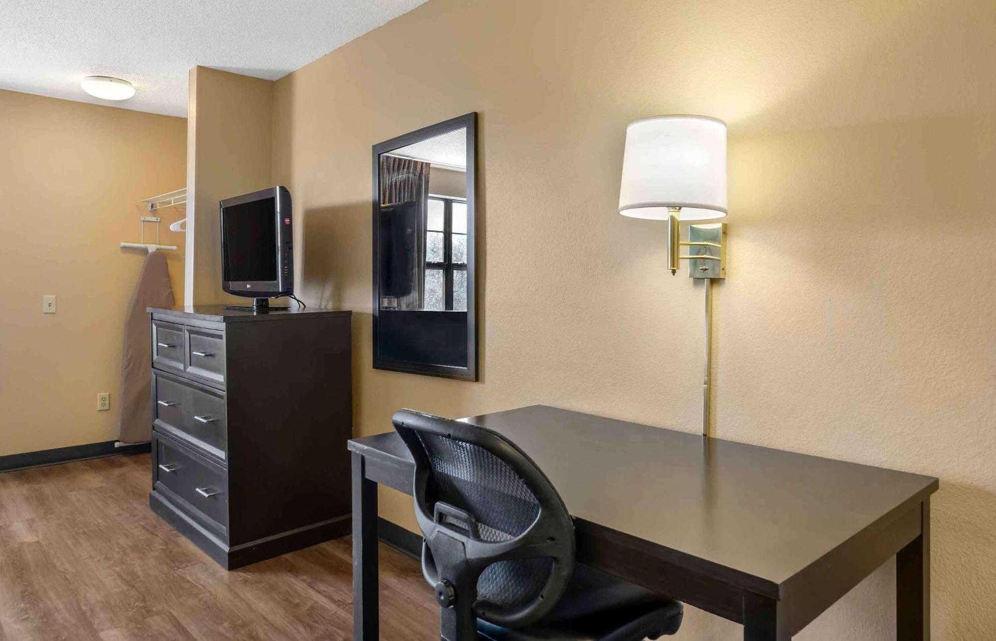 Extended Stay America Suites - St Petersburg - Clearwater - Executive Dr Largo Zewnętrze zdjęcie