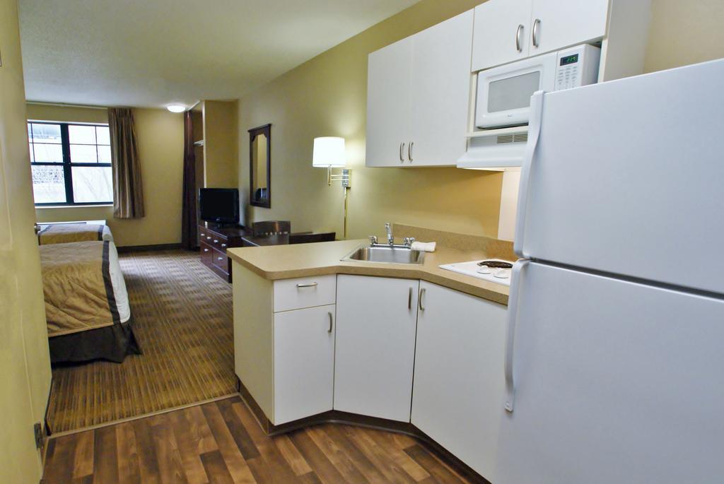 Extended Stay America Suites - St Petersburg - Clearwater - Executive Dr Largo Zewnętrze zdjęcie