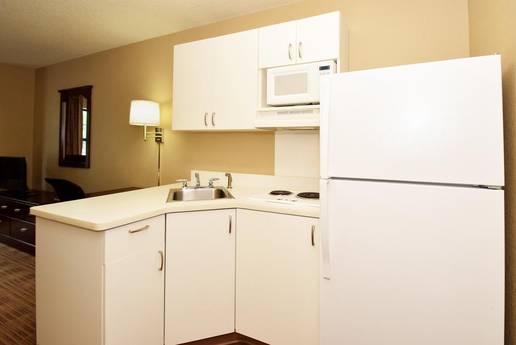 Extended Stay America Suites - St Petersburg - Clearwater - Executive Dr Largo Zewnętrze zdjęcie